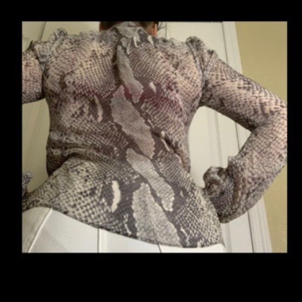 Top - Picture 2 of 3